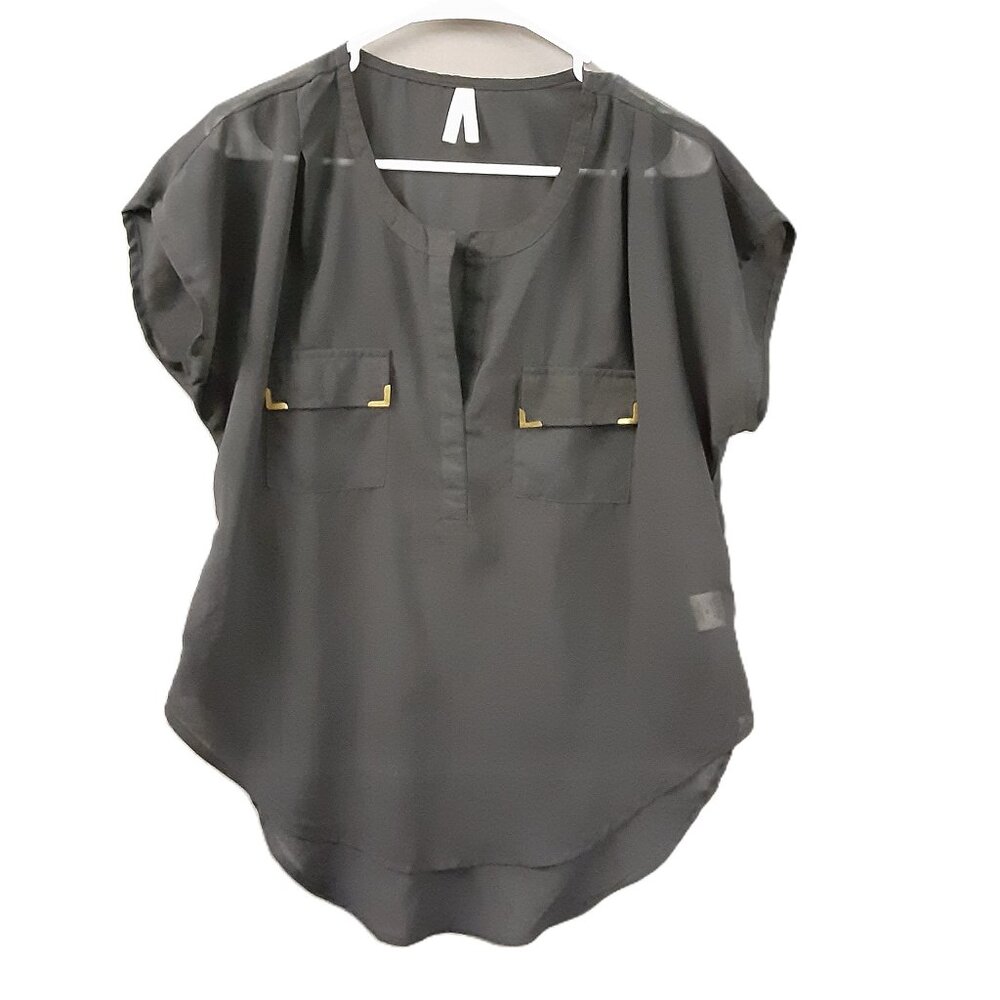 Live 4 Truth Woman's Top Size MED Sheer, Pullover, Pockets Lightweight and Black